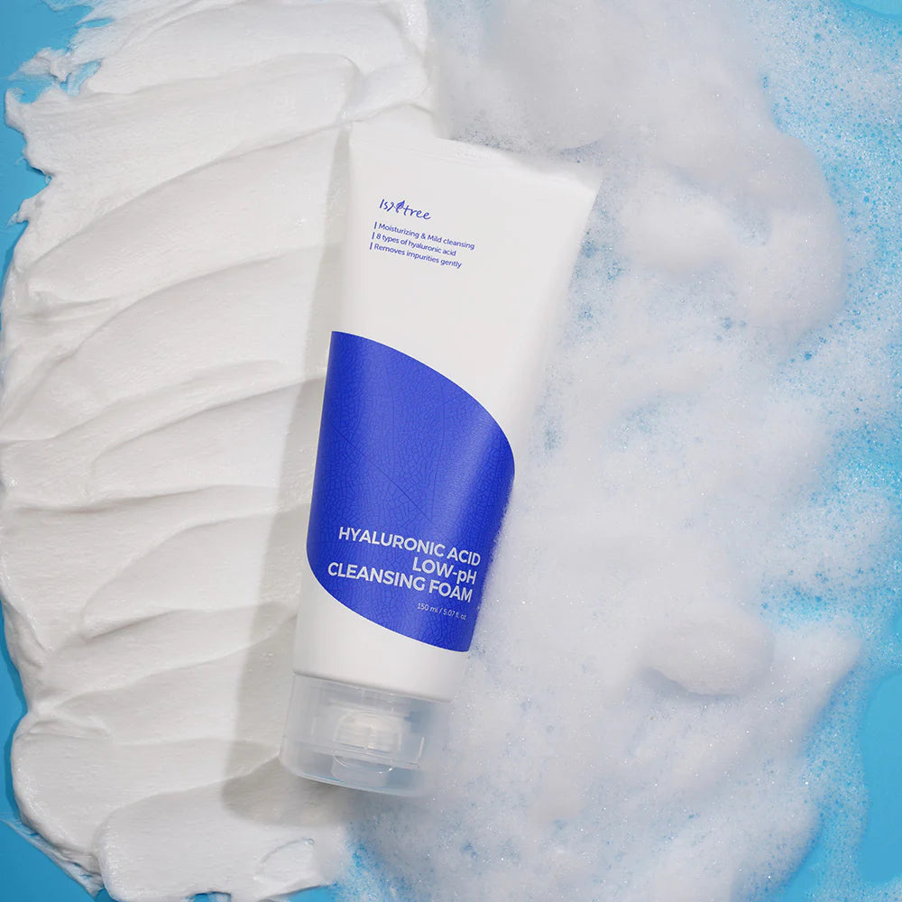 Isntree Hyaluronic Acid Low-pH Cleansing Foam with hyaluronic acid and low pH level