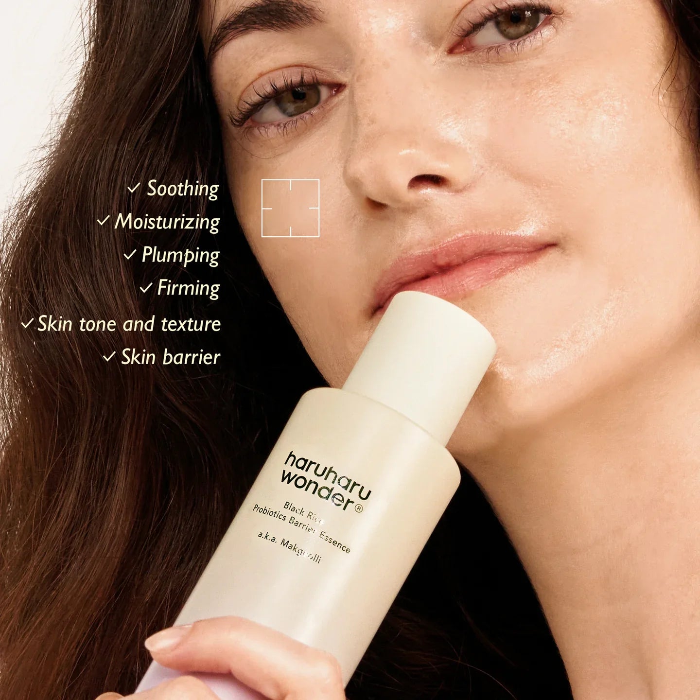 Haruharu Wonder Black Rice Probiotics Barrier Essence - sejas esence ar melno rīsu ekstraktu un probiotikām ādas mitrināšanai un tās barjeras stiprināšanai.
