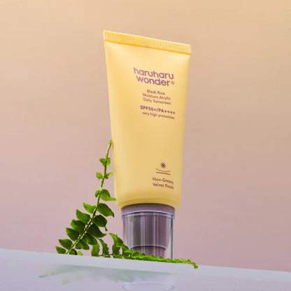 Haruharu Wonder Black Rice Moisture AiryFit Daily Sunscreen SPF50+/PA++++ | mitrinošs saules aizsargkrēms ar melno rīsu ekstraktu