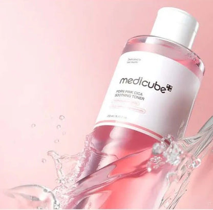 Medicube PDRN Pink Cica Soothing Toner – nomierinošs sejas toniks ar PDRN un cica jutīgai ādai.