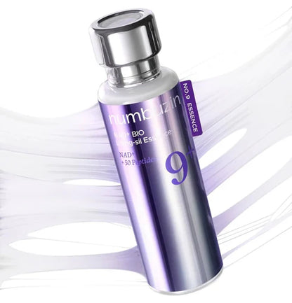 Numbuzin No.9 NAD+ Bio Lifting Essence – nostiprinoša un mitrinoša sejas esence ar NAD+, 50 peptīdiem un antioksidantiem, kas uzlabo ādas elastību, samazina grumbas un piešķir mirdzošu, gludu “glass skin” efektu.