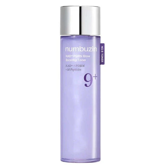 Numbuzin No.9 NAD+ PDRN Glow Boosting Toner – mitrinošs un ādas mirdzumu veicinošs toneris ar NAD+, peptīdiem un keramīdiem, kas uzlabo ādas elastību, tekstūru un piešķir “glass skin” efektu.