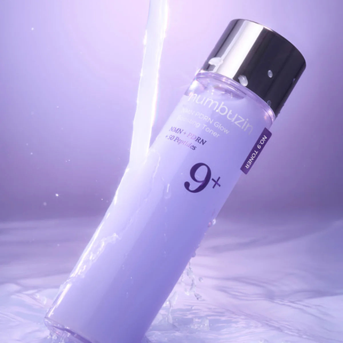 Numbuzin No.9 NAD+ PDRN Glow Boosting Toner – mitrinošs un ādas mirdzumu veicinošs toneris ar NAD+, peptīdiem un keramīdiem, kas uzlabo ādas elastību, tekstūru un piešķir “glass skin” efektu.
