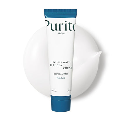 Purito Hydro Wave Deep Sea Cream vieglas tekstūras mitrinošs sejas krēms ikdienas ādas kopšanai, kas nodrošina ilgstošu mitrināšanu, komfortu un atsvaidzinošu sajūtu.