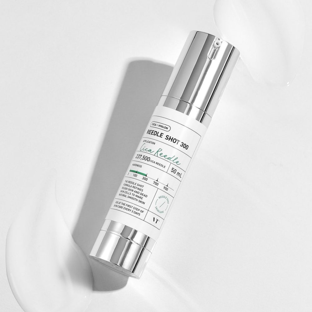 VT Cosmetics Reedle Shot 300 - sejas serums ar mikroadatu tehnoloģiju, aktīvo vielu iesūkšanās uzlabošanai un ādas tekstūras izlīdzināšanai.